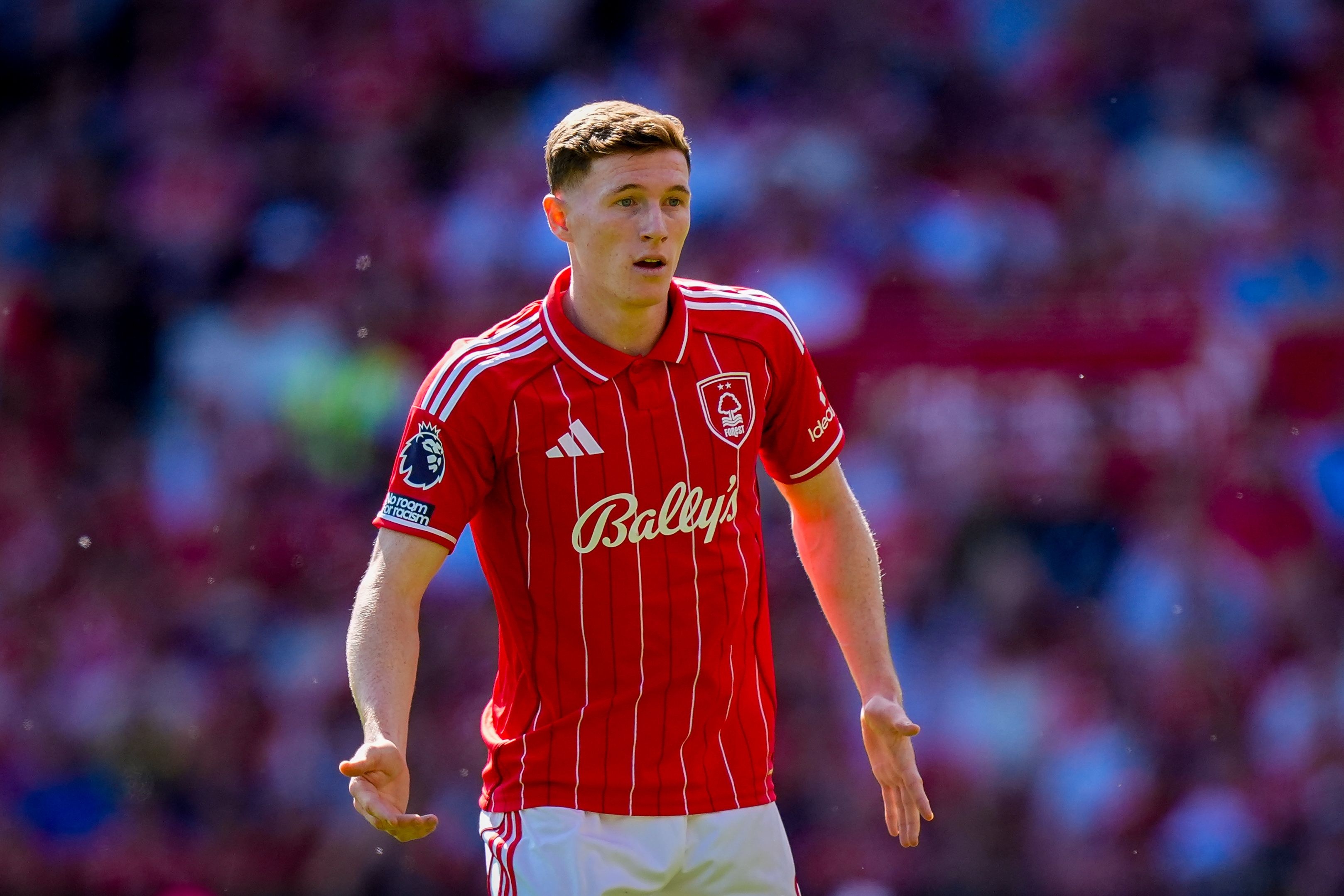 拒绝“曼联税”：红魔退出安德森争夺，转攻费尔南德斯