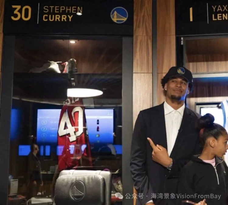 化疗母亲坐场边见证儿子举勇士1号球衣，伦德伯格：做自己让我走到今天
