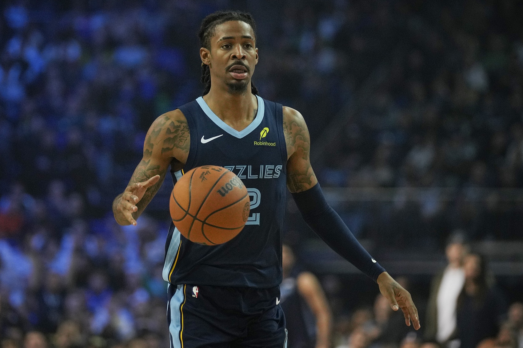莫兰特空降撕裂之城：开拓者D+评级接手难题，灰熊B-挥别动荡时代