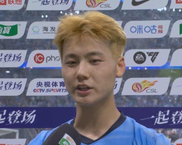 毛伟杰百场里程碑贡献胜利，大连英博3-1击退山东泰山