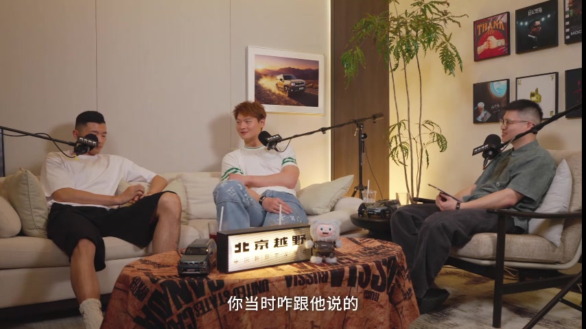 王哲林曝离队曾邀陈林坚同赴上海 后者:俱乐部不可能放两人 王哲林曝离队曾邀陈林坚同赴上海 后者:俱乐部不可能放两人