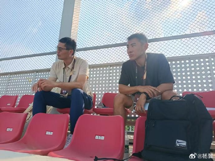 邵佳一连续两日督战U17 于汉超现身观战