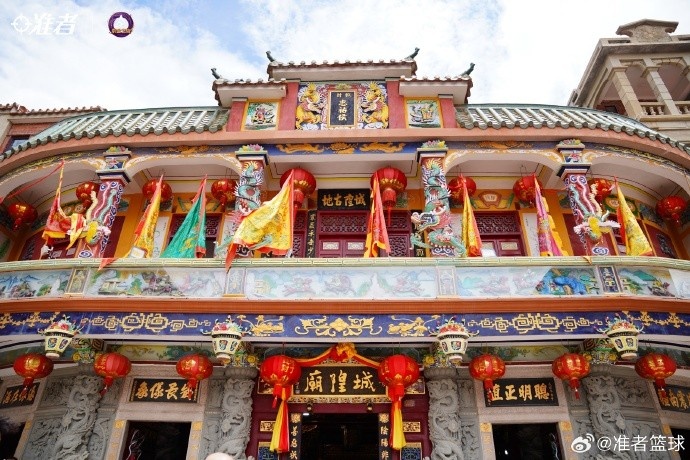 官方晒图:里夫斯中国行石狮站看线木偶戏 体验闽南非遗文化 官方晒图:里夫斯中国行石狮站看线木偶戏 体验闽南非遗文化