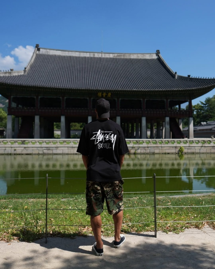 鲁本·迪亚斯晒亚洲行合照 队友中指手势入镜 鲁本·迪亚斯晒亚洲行合照 队友中指手势入镜