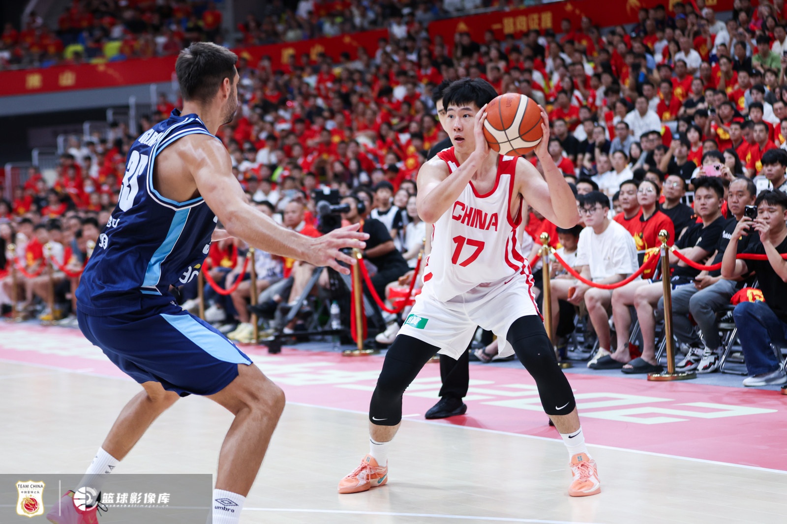 中国男篮状态剧烈起伏 赵嘉义三分成四号位稀缺资产 中国男篮状态剧烈起伏 赵嘉义三分成四号位稀缺资产