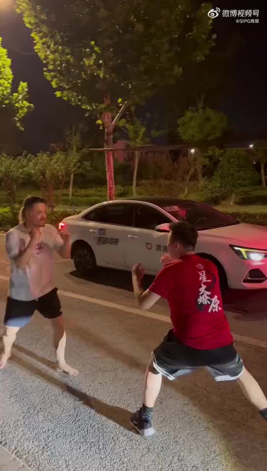 上海德比赛后4球迷斗殴被刑拘 检察院将听证