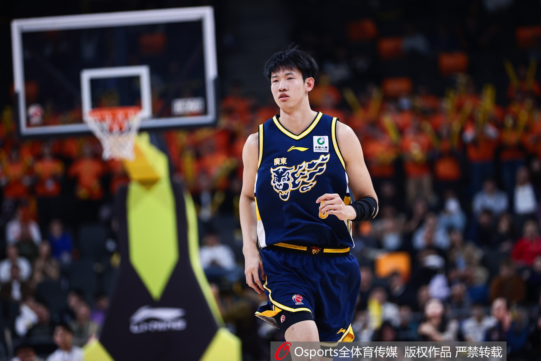 互换!媒体人:黄明依租借加盟吉林男篮 杨腾飞租借加盟广东男篮 互换!媒体人:黄明依租借加盟吉林男篮 杨腾飞租借加盟广东男篮